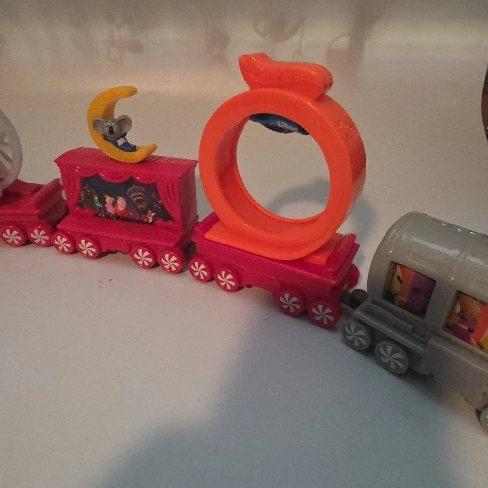 McDonalds 2017 Happy Meal Holiday Express Train‎ Lot of 7 Engine Caboose Cars